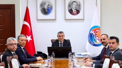 Mersin Valisi Atilla Toros’un başkanlığında, merkez ilçe Kaymakamlarının katılımıyla değerlendirme
