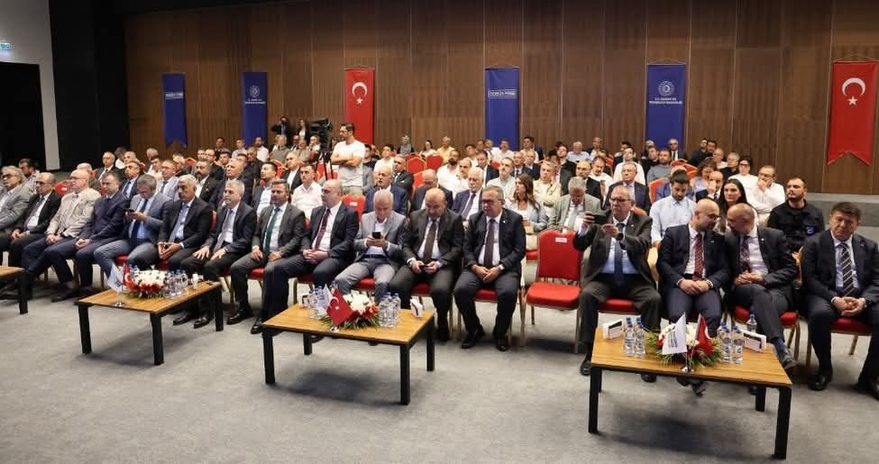 OSBÜK HEYETİ ESKİŞEHİR’DE Organize Sanayi Bölgeleri Üst Kuruluşu – OSBÜK heyeti, Eskişehir’de bir