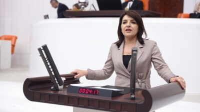 “ASGARİ ÜCRETLİNİN CEBİNDEN 7 AYDA 5 BİN 575 LİRA BUHAR OLDU!” CHP Mersin Milletvekili Gülcan Kış, Türkiye İstatistik Kurumu’nun (TÜİK) açıkladığı