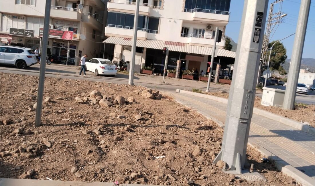 Mersin’den Antalya’ya uzanan ve turistik ilçelerden geçen Mersin-Antalya karayolunda, özellikle