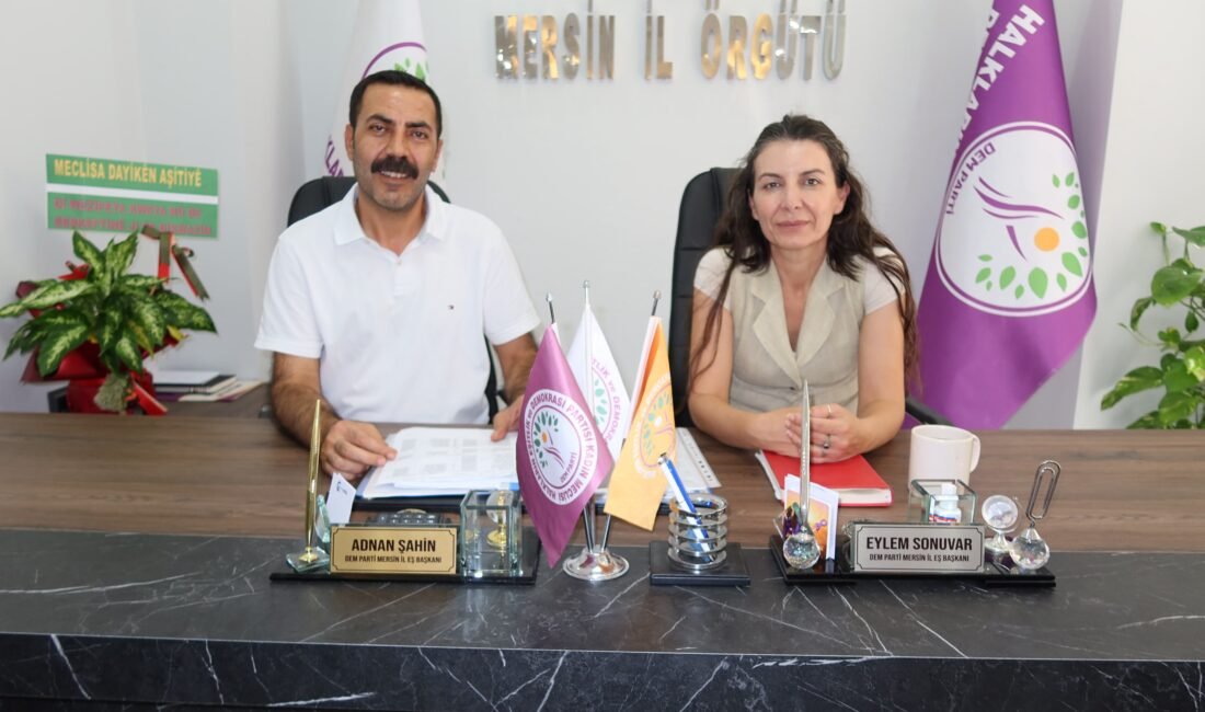 DEM Parti’den Günyurdu’ndaki tuz madeni projesine tepki DEM Parti Mersin İl Eşbaşkanları Eylem Sonuvar ve Adnan Şahin,