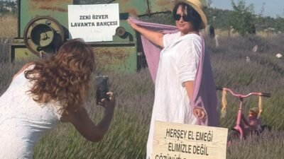 LAVANTA BAHÇELERİ RUS TURİSTLERİN İLGİ ODAĞI OLDU Mersin’in Gülnar ilçesinde lavanta bahçeleri, özellikle Rus turistlerin ve yeni