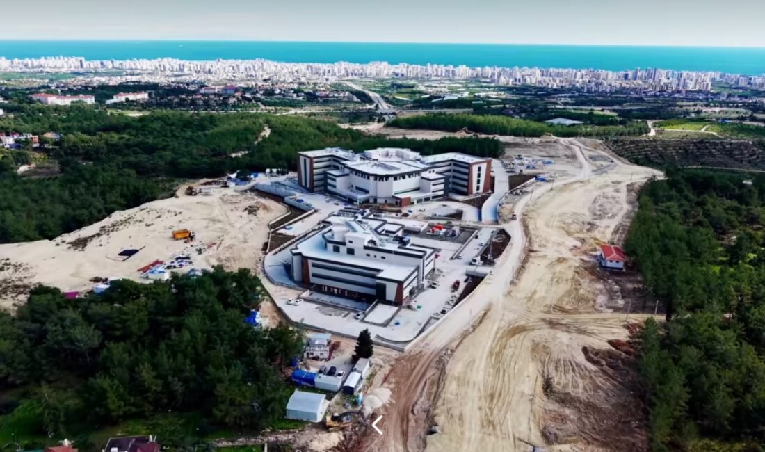 Çeşmeli-Erdemli Otoyolu’nun ilk etabı ise 29 Ekim’de hizmete girecek