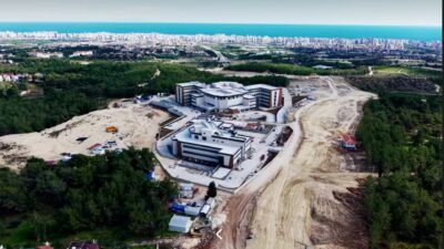 Çeşmeli-Erdemli Otoyolu’nun ilk etabı ise 29 Ekim’de hizmete girecek