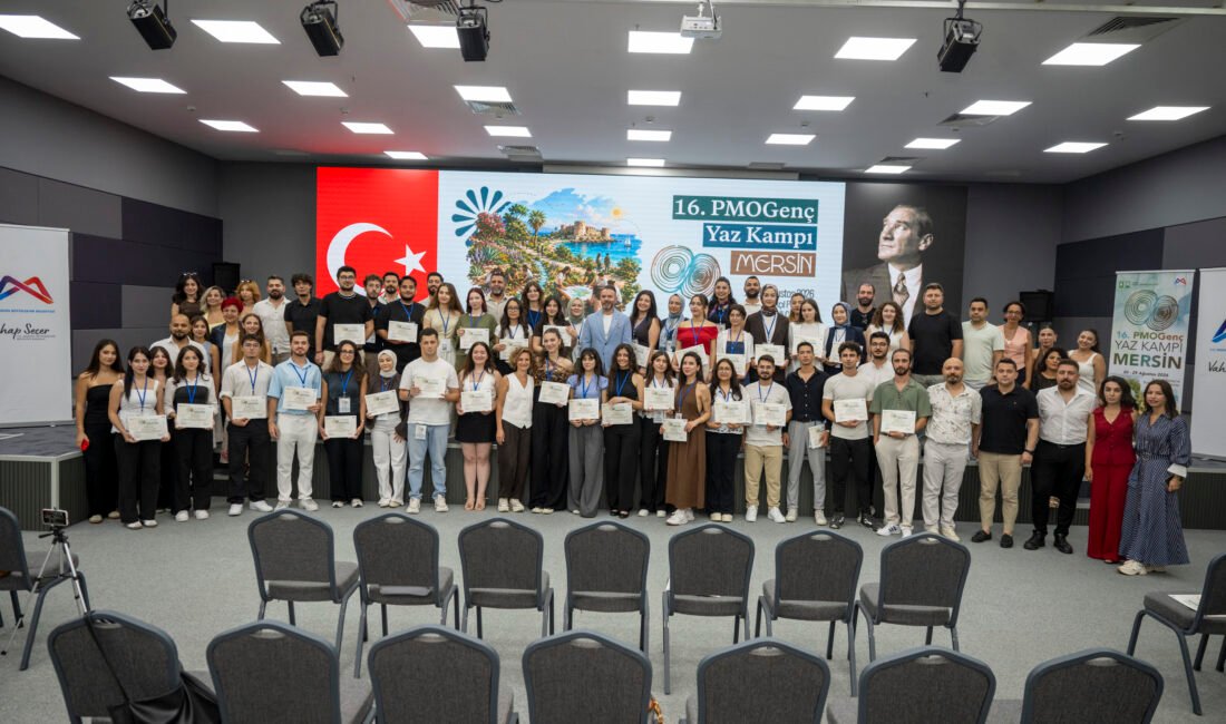 MERSİN BÜYÜKŞEHİR EV SAHİPLİĞİNDEKİ 16. ‘PMOGENÇ YAZ KAMPI’ TAMAMLANDI Mersin Büyükşehir Belediyesi’nin ev sahipliğinde gerçekleştirilen Peyzaj Mimarları Odası 16. ‘PMOGenç