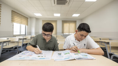 Mersin Büyükşehir Belediyesi’nin Eğitim ve Öğretimi Destekleme Kurs Merkezlerinde eğitim