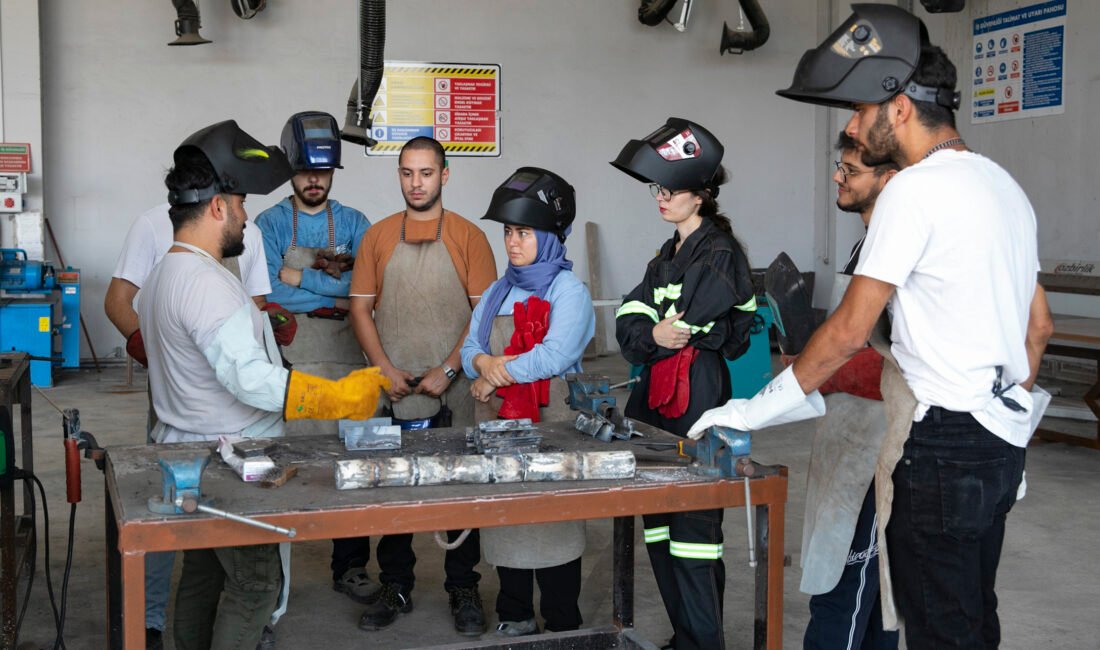 Mersin Büyükşehir Belediyesi Sosyal Hizmetler Dairesi Başkanlığı bünyesindeki MERCEK Mesleki