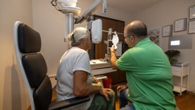 Mezitli Belediyesi, vatandaşların sağlık hizmetlerine erişimini kolaylaştırmaya yönelik çalışmalarını sürdürüyor.