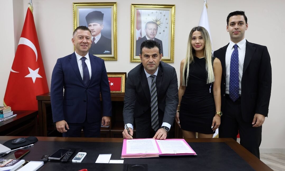 Akdeniz Belediyesi’nin şirket çalışanlarını kapsayan promosyon sözleşmesi ikinci ihale sonunda imzalandı.