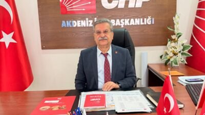 CHP Akdeniz İlçe Başkanı Semih Palamut, er şehit yakınları ve