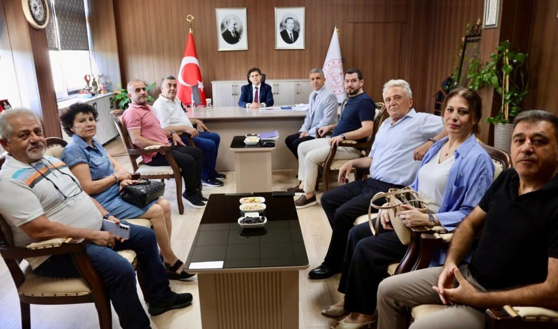 Büfeciler ve Kantinciler Odası Başkanı Adem Yaşat ve Yönetim Kurulu