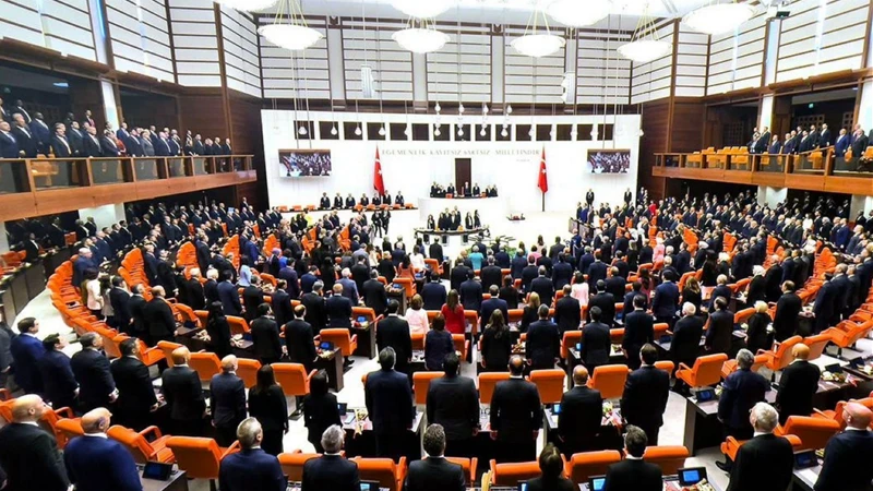 Adalet Bakanı Gürlek: “Çocuk Koruma Kanunu kabul edilerek yasalaştı” Adalet Bakanı Akın Gürlek, Çocuk Koruma Yasası’nın TBMM’de kabul edilerek