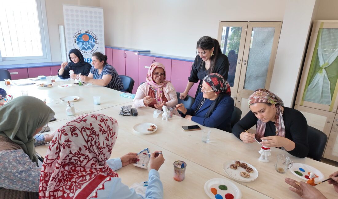 Akdeniz’de kadınlara yönelik ‘Sevgi Sanatı’ atölyesi Mersin‘in merkez ilçe Akdeniz Belediyesi tarafından kadınların psikolojik dayanıklılıklarını artırmak,