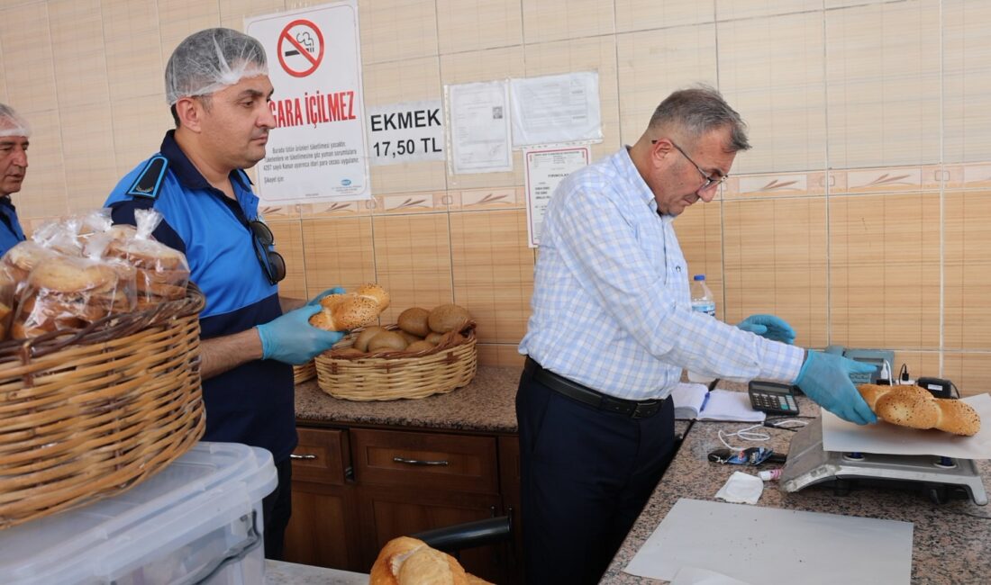 Akdeniz Zabıtası’ndan Kusurlu Fırınlara Ceza Akdeniz Belediyesi Zabıta Müdürlüğü ekipleri, ilçe genelinde faaliyet gösteren fırınlara