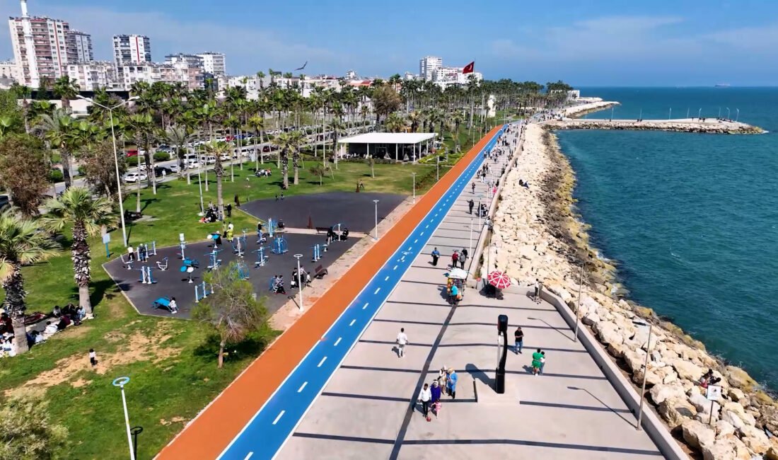 ‘KÜLTÜR PARK’ BÜYÜKŞEHİR İLE SOSYAL YAŞAMIN MERKEZİ OLDU Mersin Büyükşehir Belediyesi, kentin önemli yeşil alanlarından biri olan ‘Kültür Park’ın