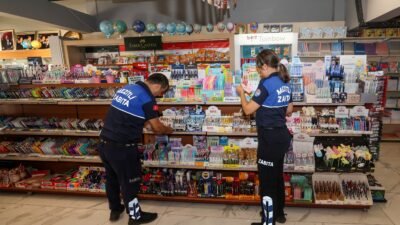 Mezitli Belediyesi Zabıta Müdürlüğü ekipleri, yeni eğitim-öğretim yılı öncesinde ilçede