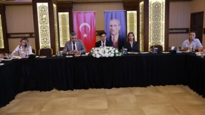 İl Millî Eğitim Müdürü Muhammed Özdemirci başkanlığında, eğitim müfettişlerinin katılımıyla