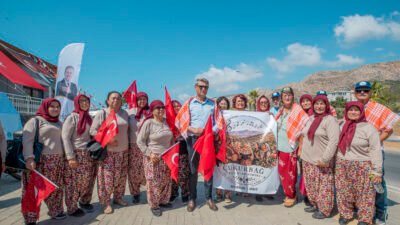 MERSİN BÜYÜKŞEHİR’İN DESTEKLERİYLE AYDINCIK’TA BİLİM, KÜLTÜR VE SANAT BULUŞMASI YAŞANIYOR Mersin Büyükşehir Belediyesi ve çeşitli kurumların destekleriyle her yıl geleneksel