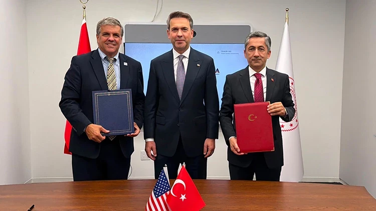 SMR ve 4. nesil reaktörler için ABD ile hibe anlaşması Enerji ve Tabii Kaynaklar Bakanı Alparslan Bayraktar, Türkiye’nin nükleer enerji