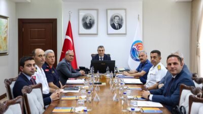 Mersin Valisi Atilla Toros başkanlığında, Güvenlik ve Asayiş Değerlendirme Toplantısı