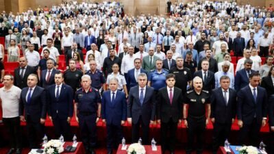Mersin Valisi Atilla Toros başkanlığında, Mersin Üniversitesi Akdeniz Kültür Merkezi’nde