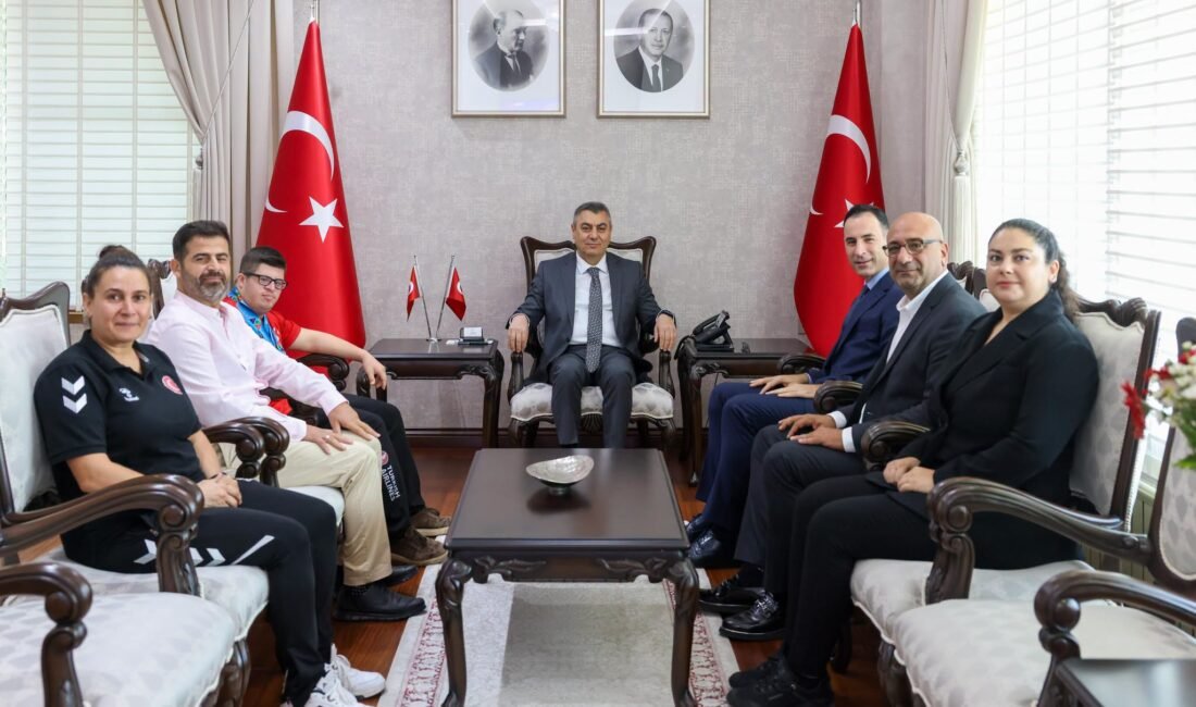 Vali Toros, Dünya Şampiyonu olan Musa Alan’ı kabul etti Mersin Valisi Atilla Toros, SU-DS Down Sendromlular Dünya Judo Şampiyonası’nda