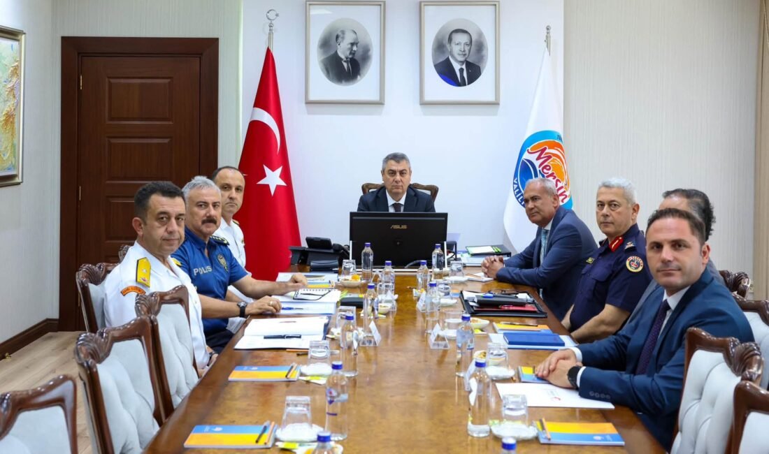 Mersin Valisi Atilla Toros başkanlığında, Güvenlik ve Asayiş Değerlendirme Toplantısı