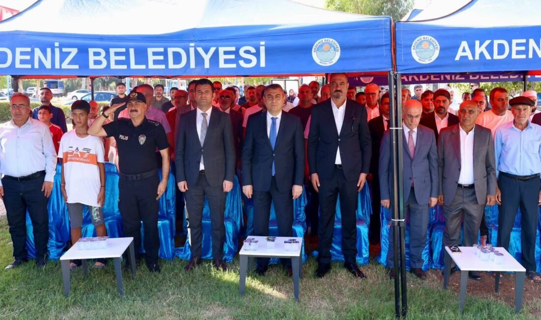 Vali Toros temel atma törenine katıldı Mersin Valisi Atilla Toros, Akdeniz ilçesi Emek Mahallesinde yapılması planlanan