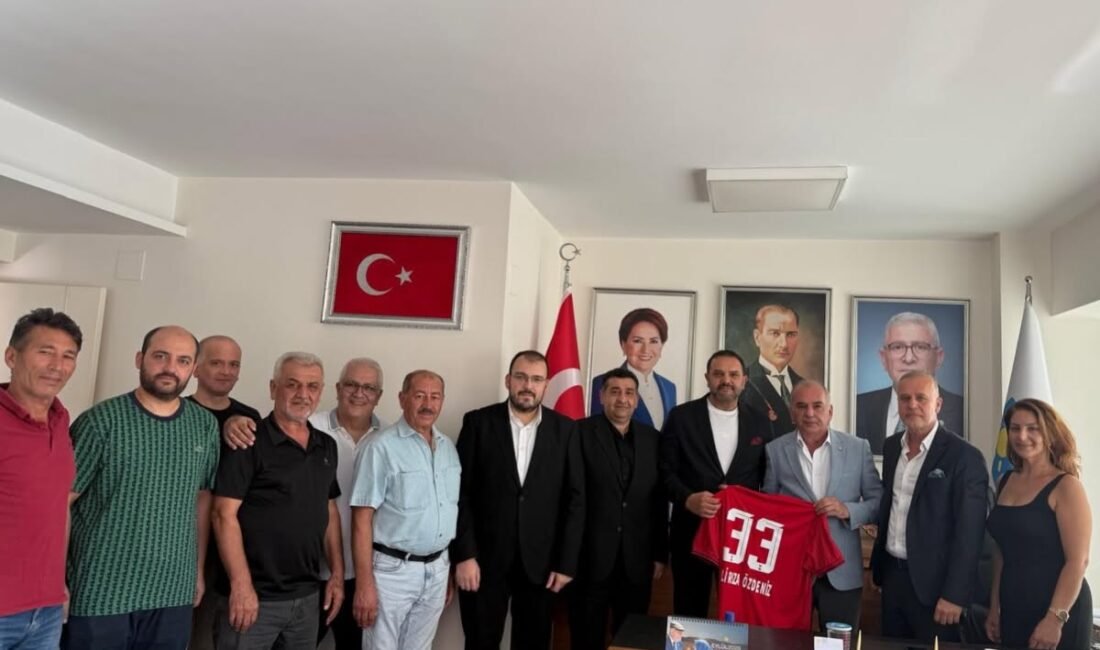Yeni Mersin İdman Yurdu’ndan Kentte Ziyaret Turu Yeni Mersin İdman Yurdu Kulüp Başkanı Murat Altındere ve Yönetim
