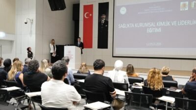 Mersin’de sağlık yöneticilerine ‘güçlü liderlik’ eğitimi Mersin İl Sağlık Müdürlüğü, Mersin Şehir Hastanesi ve Mersin Üniversitesi İletişim Fakültesi iş birliğinde sağlık