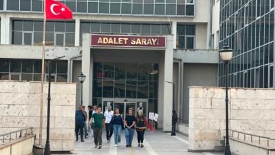 Okul saldırısı davasında tahliye olan saldırganın annesi Osmaniye’de yeniden tutuklandı Kahramanmaraş’ta 10 kişinin hayatını kaybettiği, 15 kişinin yaralandığı Ayser Çalık