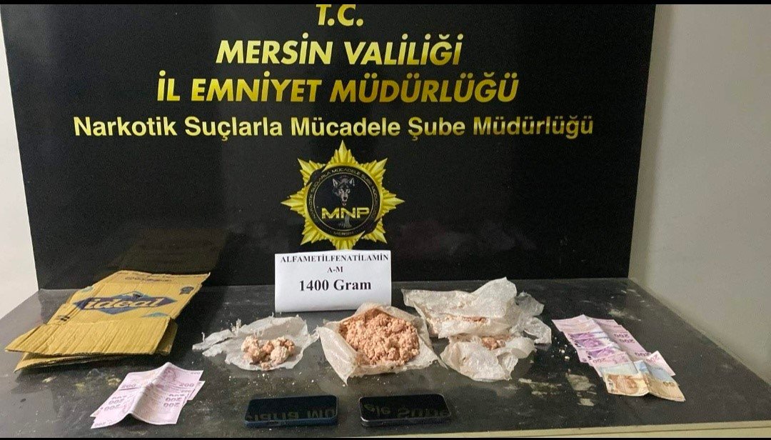 Mersin’de uyuşturucu operasyonları: 6 tutuklama Mersin’de uyuşturucu tacirlerine yönelik düzenlenen operasyonlarda gözaltına alınan 6 şüpheli