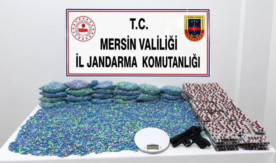 Mersin’in Erdemli ilçesinde bir adrese operasyon düzenleyen jandarma ekipleri yaklaşık