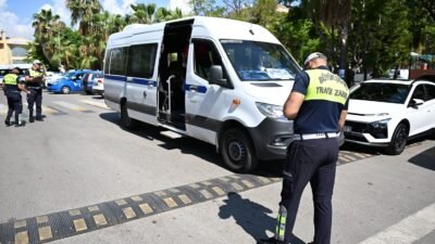 Mersin’de öğrencilerin güvenli ulaşımını sağlamak amacıyla okul servislerine yönelik denetim