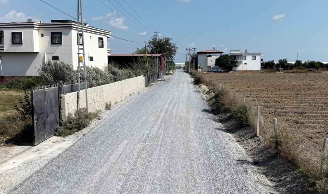Tarsus’ta tarımsal ulaşım için 4 bin 200 metrelik yol yenilendi Mersin’in Tarsus ilçesinde tarımsal ulaşımı kolaylaştırmak amacıyla 4 bin 200