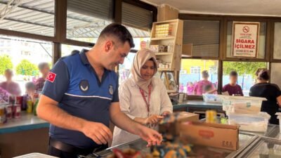 Mersin‘de okul kantinlerine yönelik gerçekleştirilen denetimlerde son kullanma tarihi geçmiş