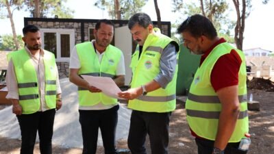 TOROSLAR BELEDİYESİ 16 BİN METREKARELİK PİKNİK ALANINI YENİLİYOR Toroslar Belediyesi, Korukent Mahallesi’nde yer alan ve kent merkezine yakınlığıyla