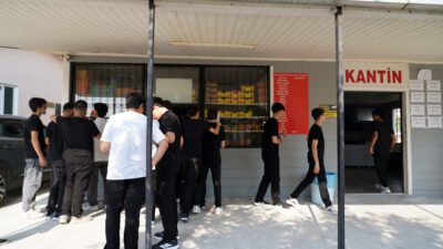 Yeni eğitim öğretim yılının başlamasıyla birlikte ilçe genelinde kırtasiye ve