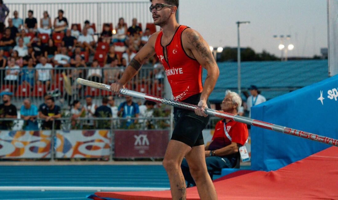 ERSU ŞAŞMA AKDENİZ OYUNLARI İKİNCİSİ Taranto 2026 Akdeniz Oyunları’nda Türkiye’yi atletizm erkekler sırıkla atlama finalinde