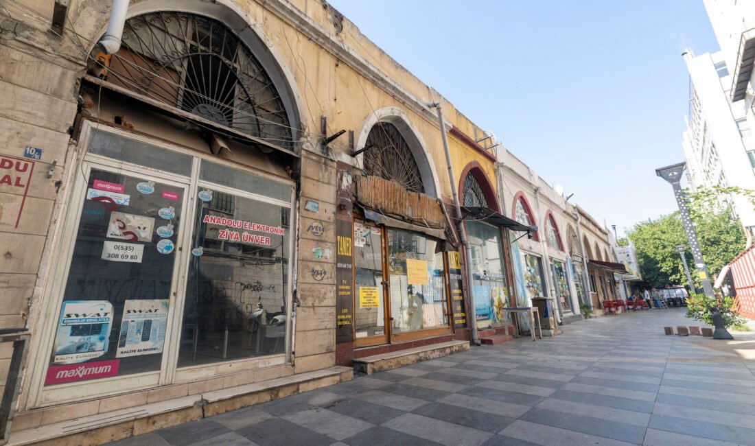 Mersin’in kent hafızasında önemli bir yere sahip olan ‘Kasaplar Çarşısı’, Büyükşehir