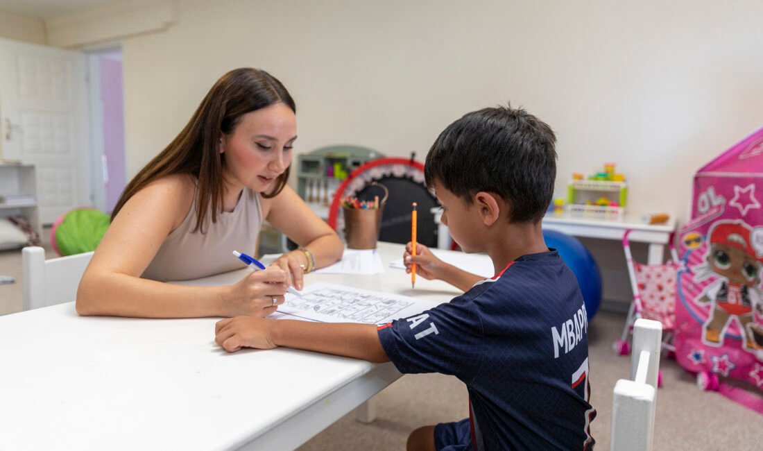 Mersin Büyükşehir Belediyesi, yeni eğitim-öğretim yılı öncesinde özellikle okula ilk