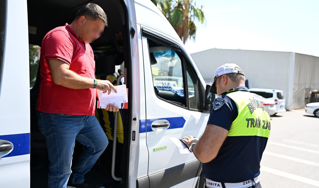 Mersin Büyükşehir Belediyesi, öğrencilerin okul ile ev arasındaki yolculuklarını güvenli