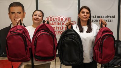 Mezitli Belediyesi, öğrencilerin eğitim hayatına katkı sunmak amacıyla hazırladığı kırtasiye