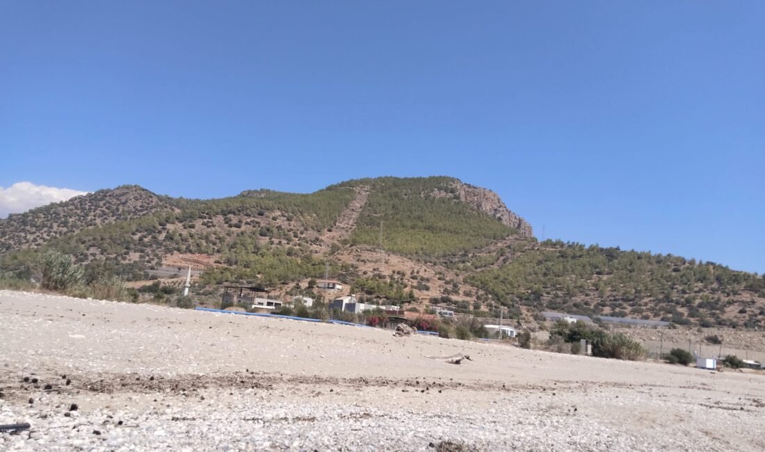 Mersin’in Gülnar ilçesinde GSM operatörlerinin kapsama sorunu vatandaşların tepkisine neden