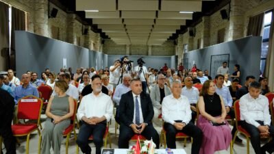 Forumda, Adana-Mersin hattında Doğu Akdeniz ölçeğinde ortak mücadele yürütülmesi çağrısı yapıldı.