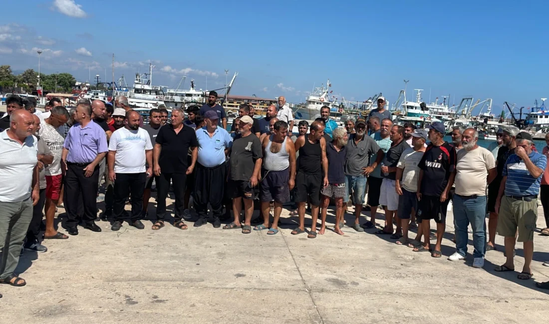 “Yakıt çok yüksek, balık para etmiyor” Akdeniz’de başta karides olmak üzere çeşitli balık avcılığı yapan Mersinli