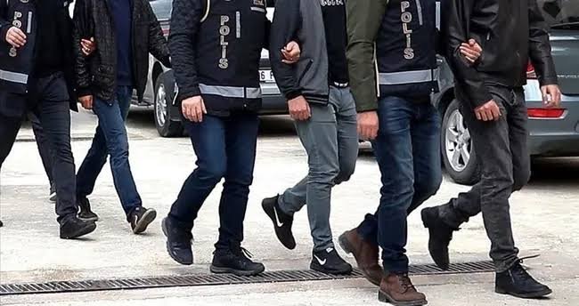 İstanbul’da terör örgütlerine yönelik düzenlenen operasyonlarda 39 şüpheli yakalanarak gözaltına