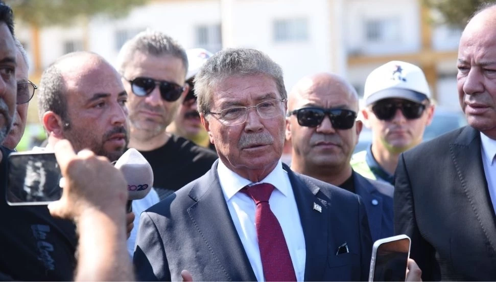 KKTC Başbakanı Ünal Üstel, Girne açıklarında meydana gelen gemi faciasının