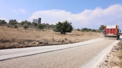Toroslar Belediyesi, ilçenin kırsal mahallelerinde ulaşım konforunu artırmak ve vatandaşların