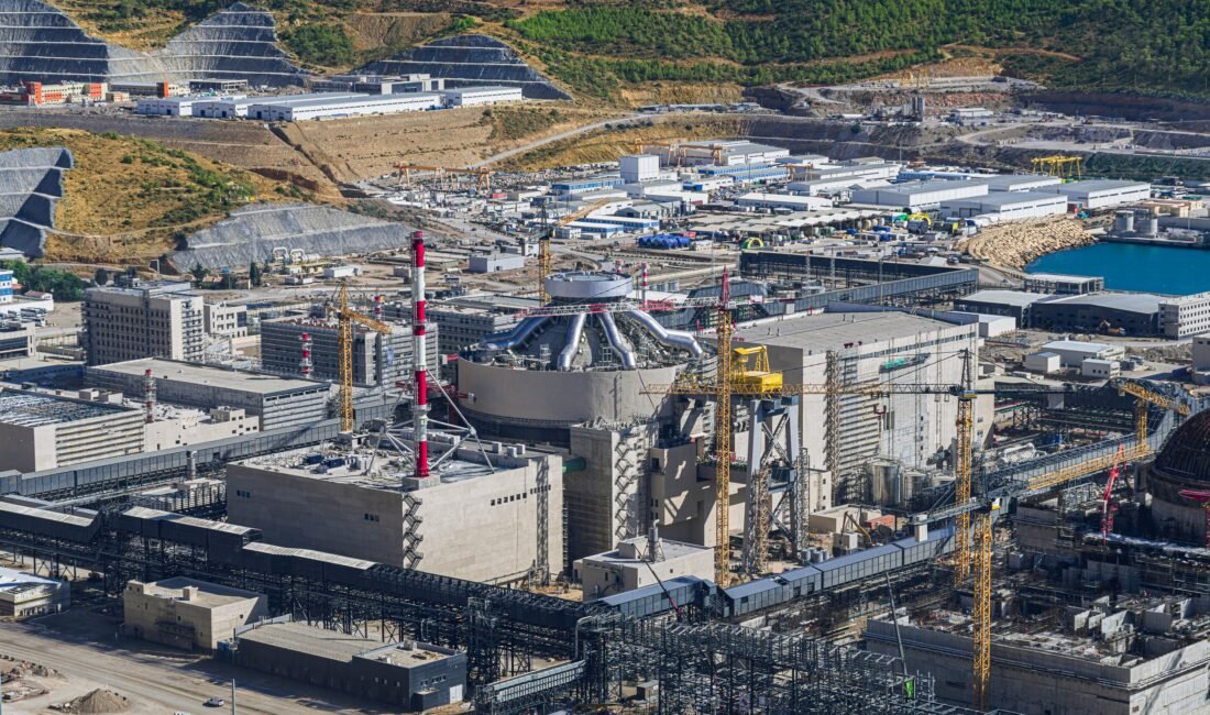 Rusya Devlet Nükleer Enerji Kuruluşu Rosatom tarafından inşa edilen Akkuyu